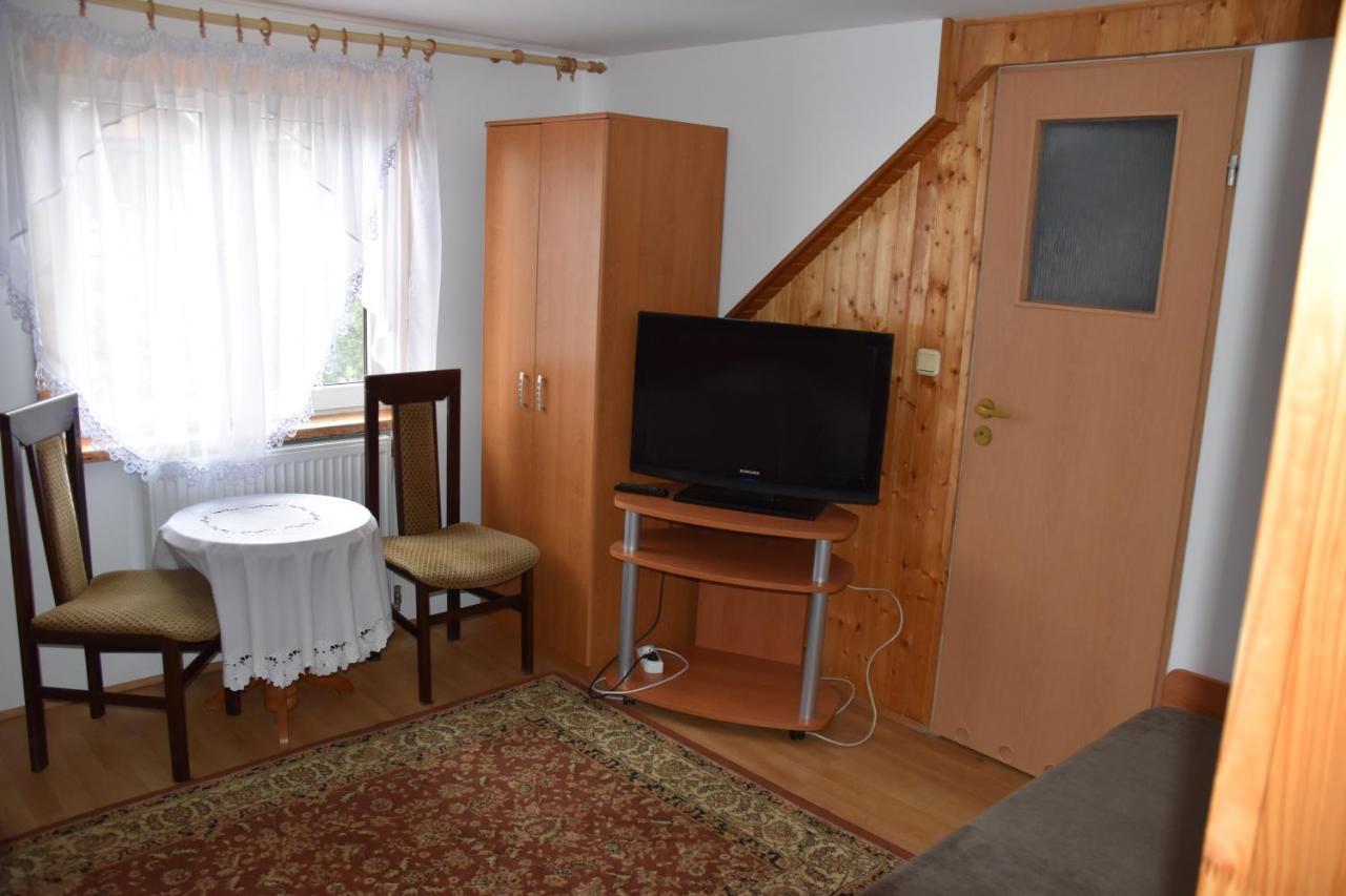 Domek Jaskolka Bialowieza Exterior photo
